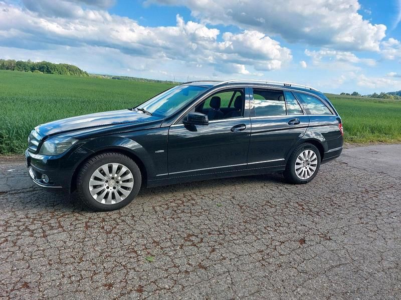 Schwarz Gebraucht 2008 Mercedes C220 Kombi | 4.500 € (Teuer) - Bild 1/4