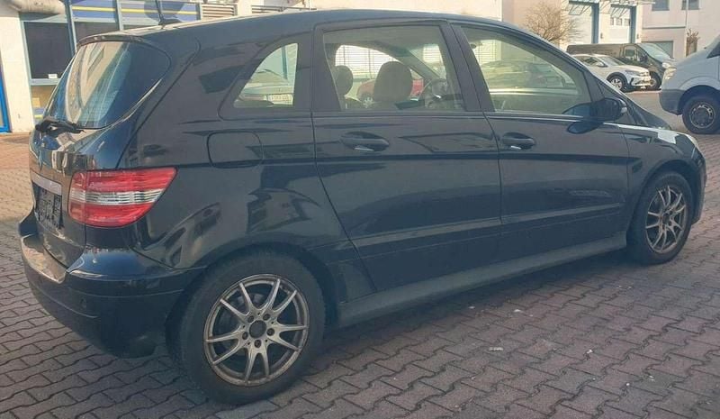 Gebraucht Mercedes B170 116 PS (85 kW) 2005 Schwarz Van / Kleinbus