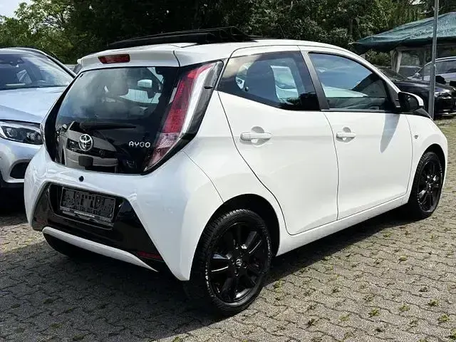 Gebraucht Toyota Aygo X-wave 69 PS (50 kW) 2017 Andere Kleinwagen