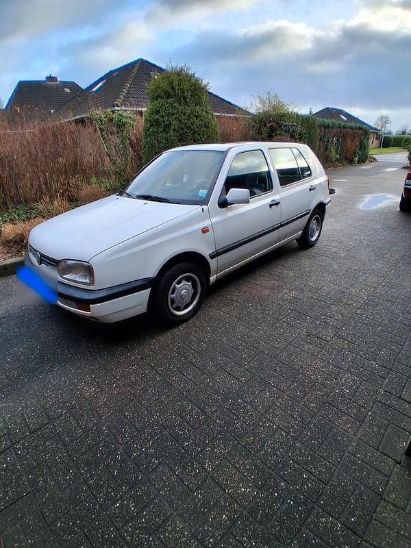 Gebraucht VW Golf III 72 PS (52 kW) 1993 Weiß Kleinwagen