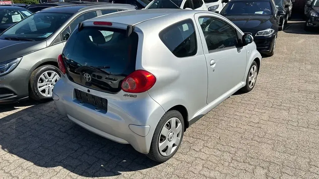 Gebraucht Toyota Aygo Cool 68 PS (50 kW) 2007 Silver mica metallic Kleinwagen