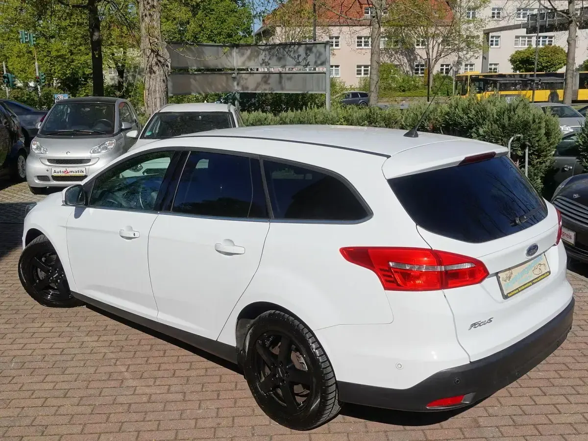 Używany Ford Focus Titanium 150 KM (110 kW) 2017 Biały Kombi