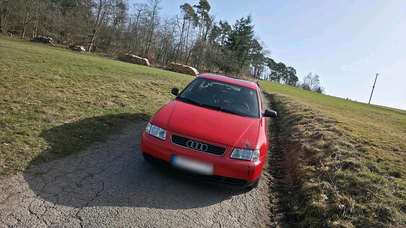 Gebraucht Audi A3 125 PS (91 kW) 1998 Rot Kleinwagen