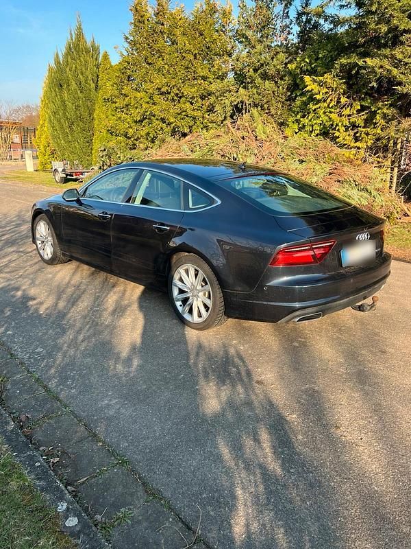 Gebraucht Audi A7 Sportback Ambiente 320 PS (235 kW) 2016 Blau Kleinwagen