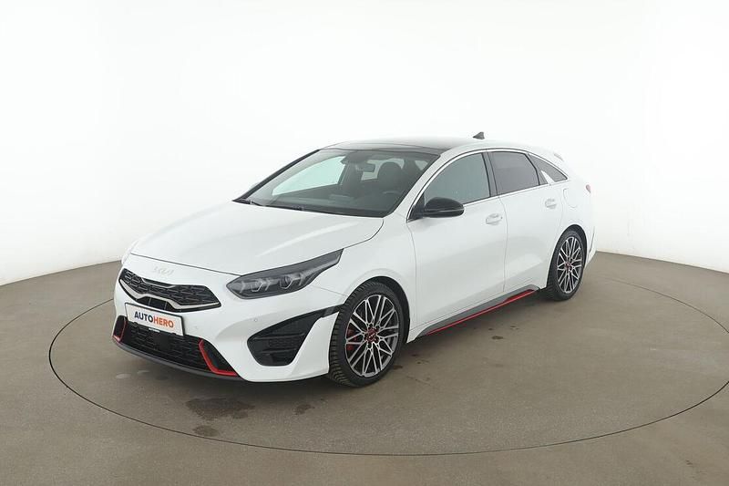 Gebraucht Kia ProCeed GT 204 PS (150 kW) 2024 Weiß Kombi