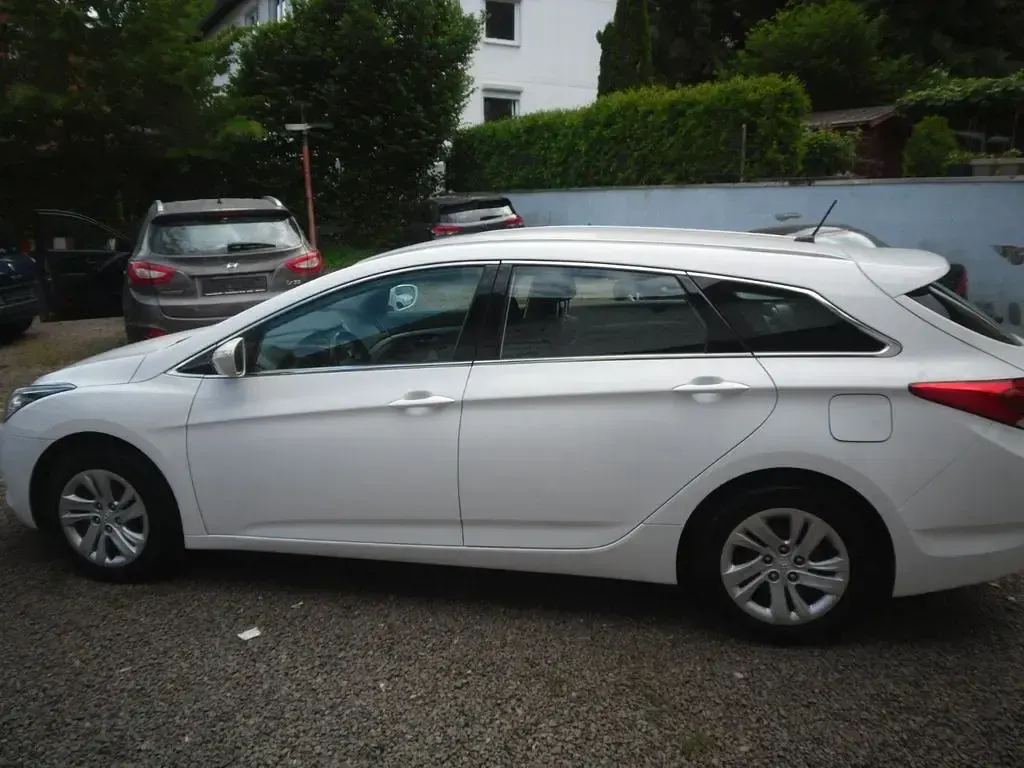 Gebraucht Hyundai i40 Classic 116 PS (85 kW) 2018 Weiß Kombi