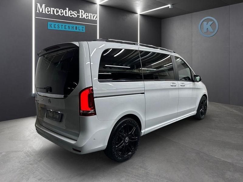 Gebraucht Mercedes V300 AMG 322 PS (236 kW) 2024 Bergkristallweiß Van / Kleinbus