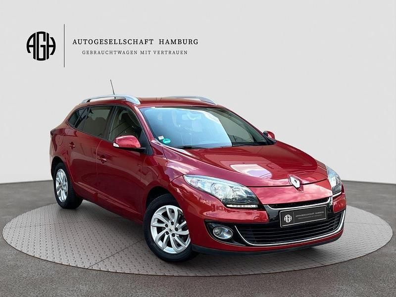Rot Gebraucht 2012 Renault Mégane III Dynamique Limousine | 6.996 € (Etwas zu teuer) - Bild 1/4