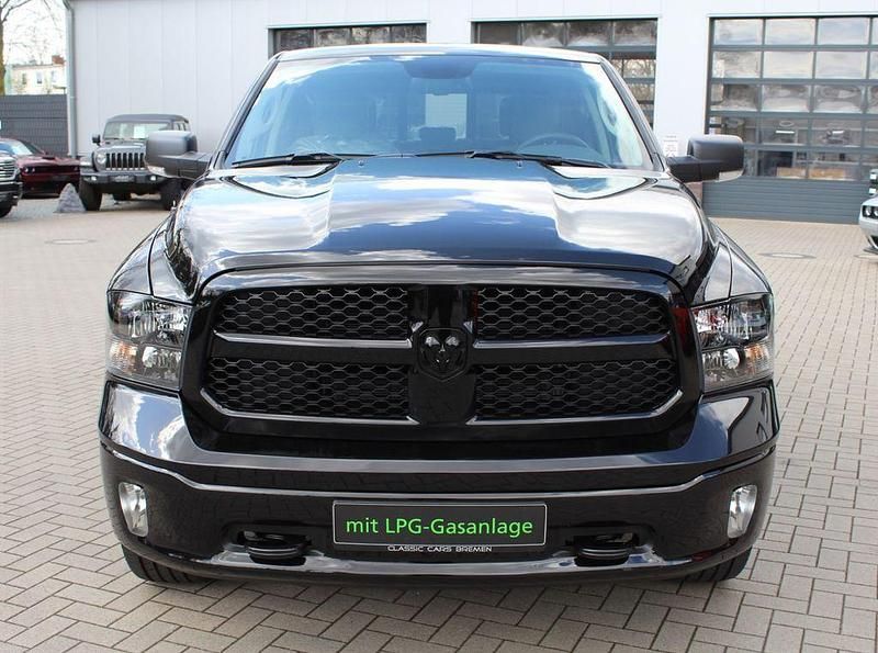 Neu Dodge Ram 401 PS (294 kW) 2025 Schwarz Pickup