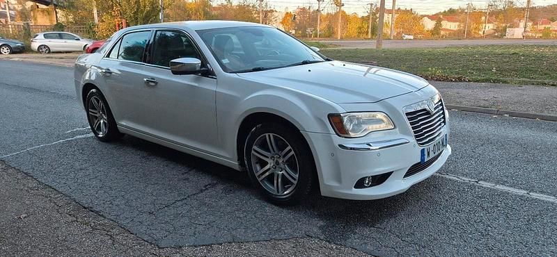 Weiß Gebraucht 2013 Lancia Thema Limousine | 8.900 € (Superpreis) - Bild 1/4