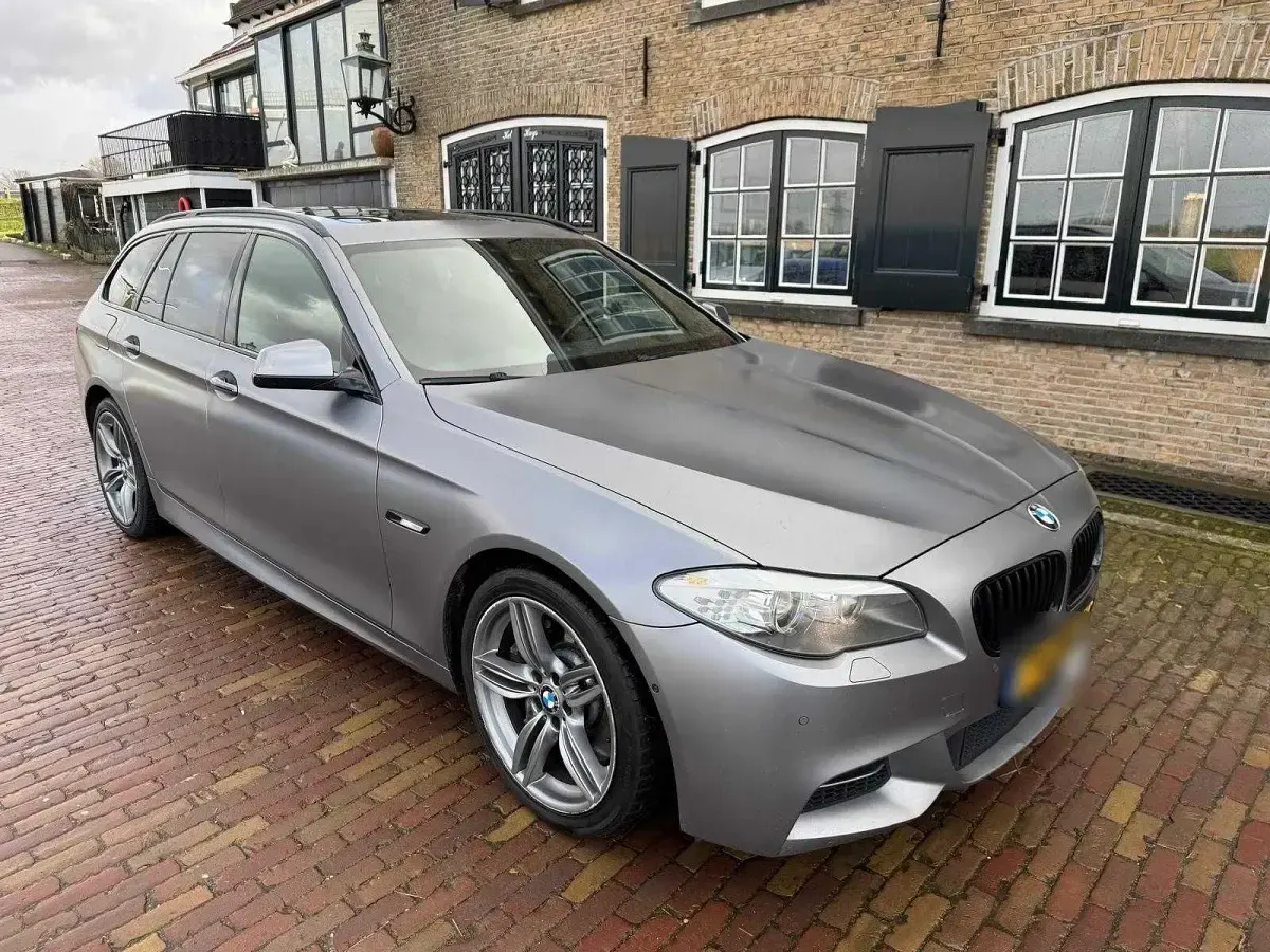 Gebraucht BMW M550 381 PS (280 kW) 2013 Grau Limousine