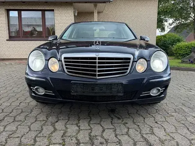 Gebraucht Mercedes E280 190 PS (139 kW) 2006 Blau Limousine