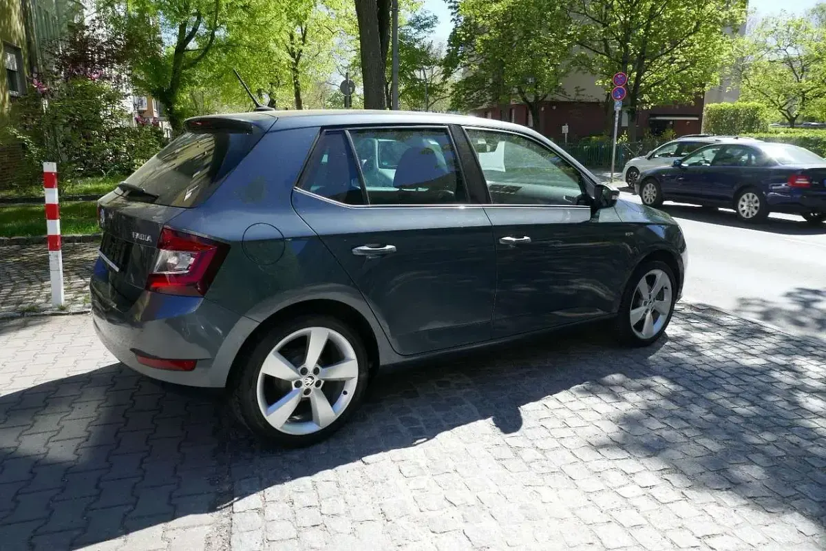 Gebraucht Skoda Fabia Soleil 95 PS (69 kW) 2019 Grau Limousine