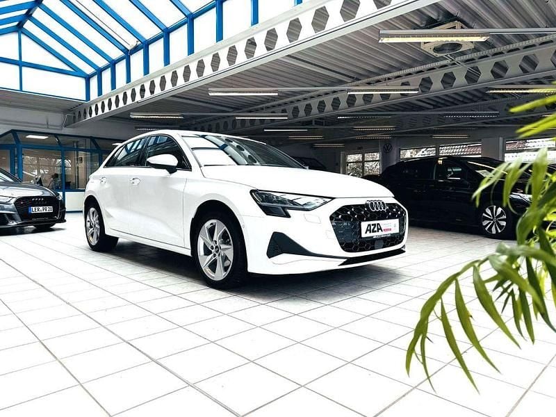 Second-hand Audi A3 Advanced 116 CP (85 kW) 2024 Alb Berlinǎ