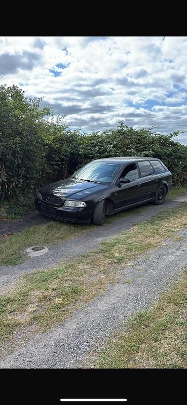Schwarz Gebraucht 1998 Audi A4 Kombi | 400 € (Superpreis) - Bild 1/4