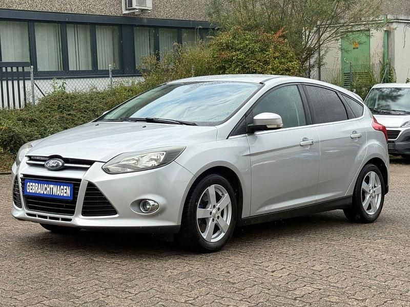 Silber Gebraucht 2012 Ford Focus Titanium Limousine | 3.200 € (Superpreis) - Bild 1/4