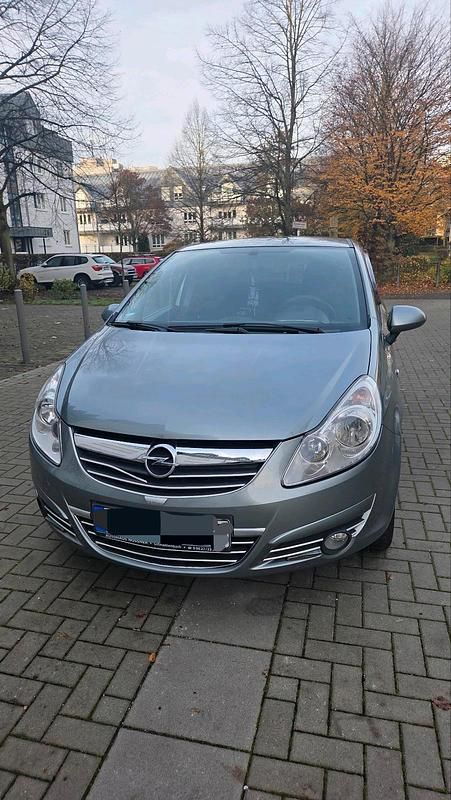 Silber Gebraucht 2010 Opel Corsa Kleinwagen | 1.500 € (Guter Preis) - Bild 1/4