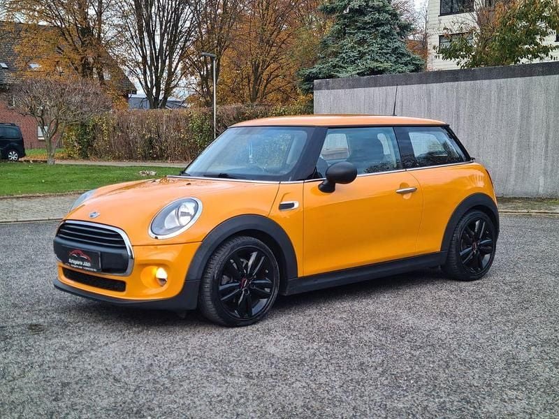 Orange Gebraucht 2016 Mini ONE Kleinwagen | 8.999 € (Guter Preis) - Bild 1/4