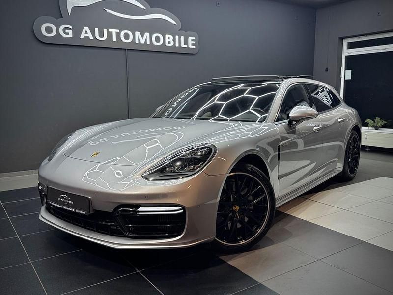 Gtsilber metallic Gebraucht 2018 Porsche Panamera S E-Hybrid Chrono Limousine | 60.690 € (Fairer Preis) - Bild 1/4