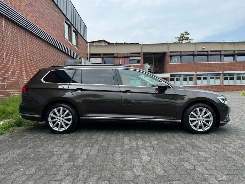Gebraucht VW Passat Comfortline 190 PS (139 kW) 2018 Schwarz Kombi