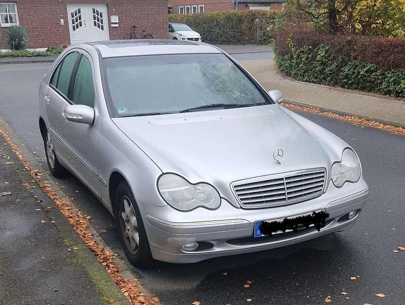Gebraucht 2001 Mercedes C180 Avantgarde Limousine | 3.250 € (Guter Preis) - Bild 1/4