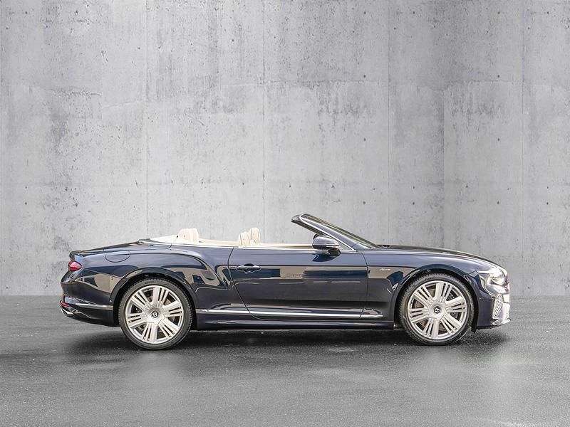 Ny Bentley Continental 680 HK (500 kW) 2026 Blå Cabriolet