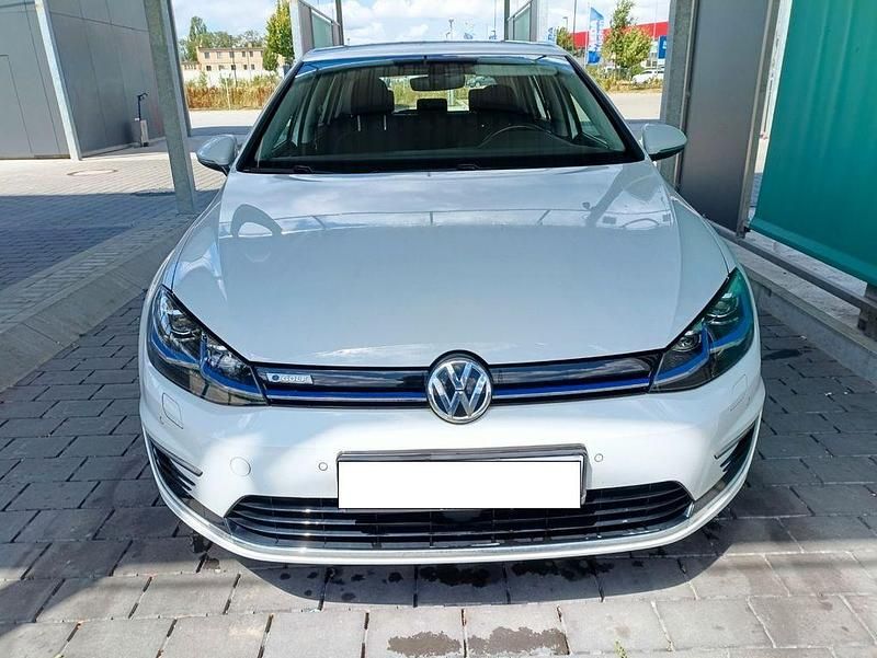 Weiß Gebraucht 2020 VW e-Golf Kleinwagen | 12.000 € (Guter Preis) - Bild 1/4