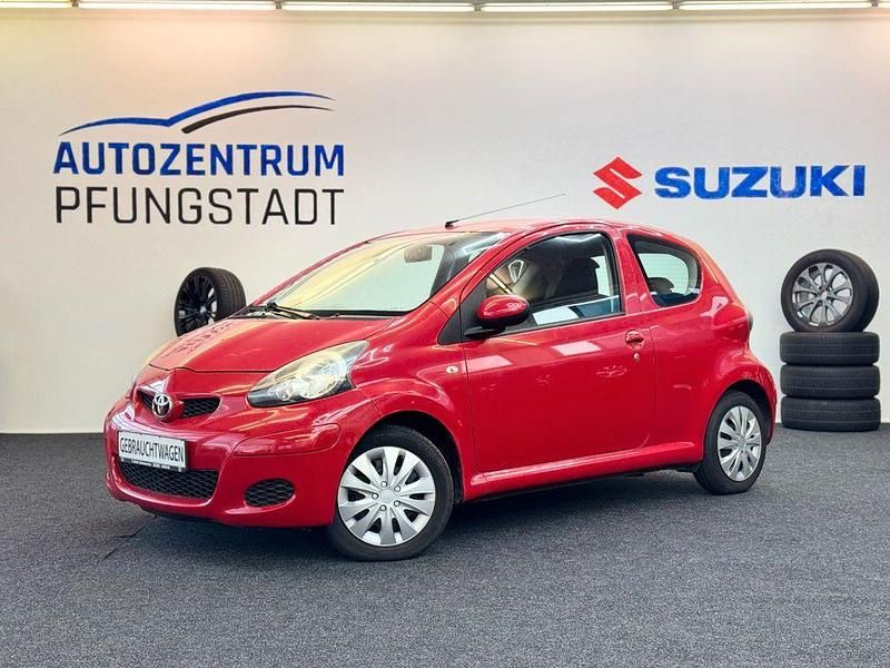 Rot Gebraucht 2009 Toyota Aygo Cool Kleinwagen | 1.899 € (Fairer Preis) - Bild 1/4
