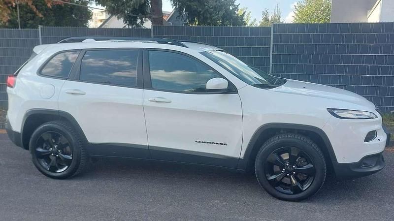 Gebraucht Jeep Cherokee Night Eagle 200 PS (147 kW) 2017 Weiß SUV