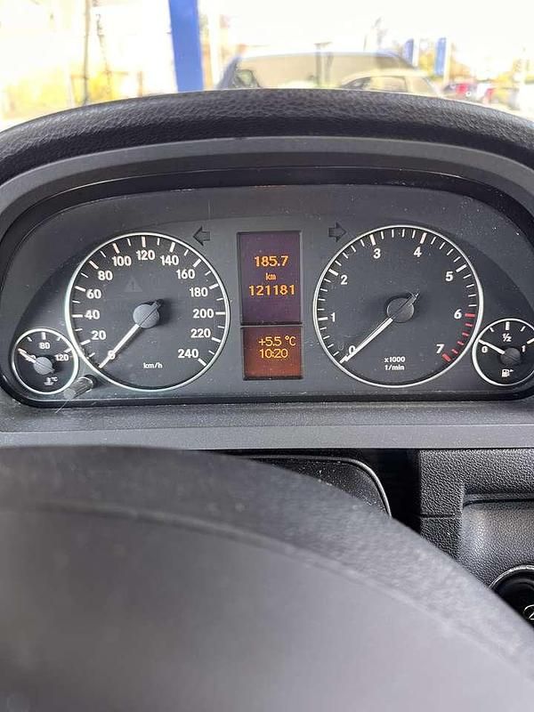 Gebraucht Mercedes A160 95 PS (69 kW) 2010 Schwarz Kleinwagen