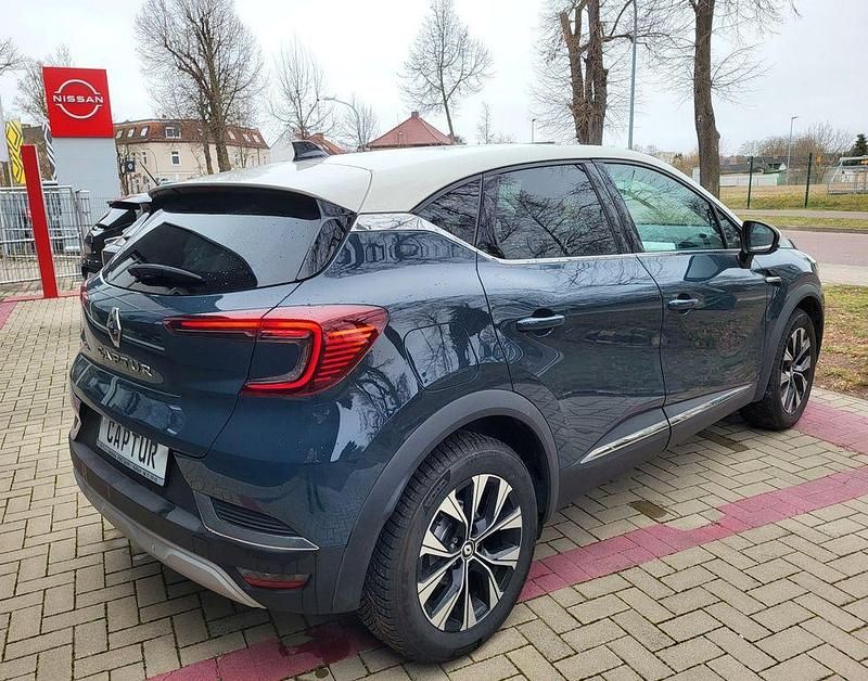 Gebraucht Renault Captur Techno 140 PS (102 kW) 2023 Grau SUV