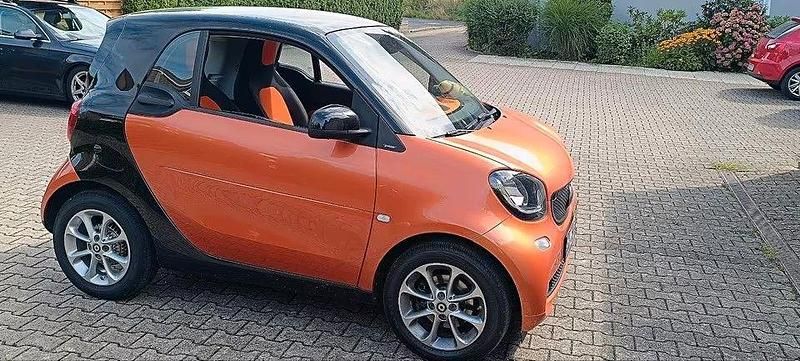 Orange Gebraucht 2015 Smart ForTwo Coupé Passion Coupé | 8.500 € (Guter Preis) - Bild 1/4