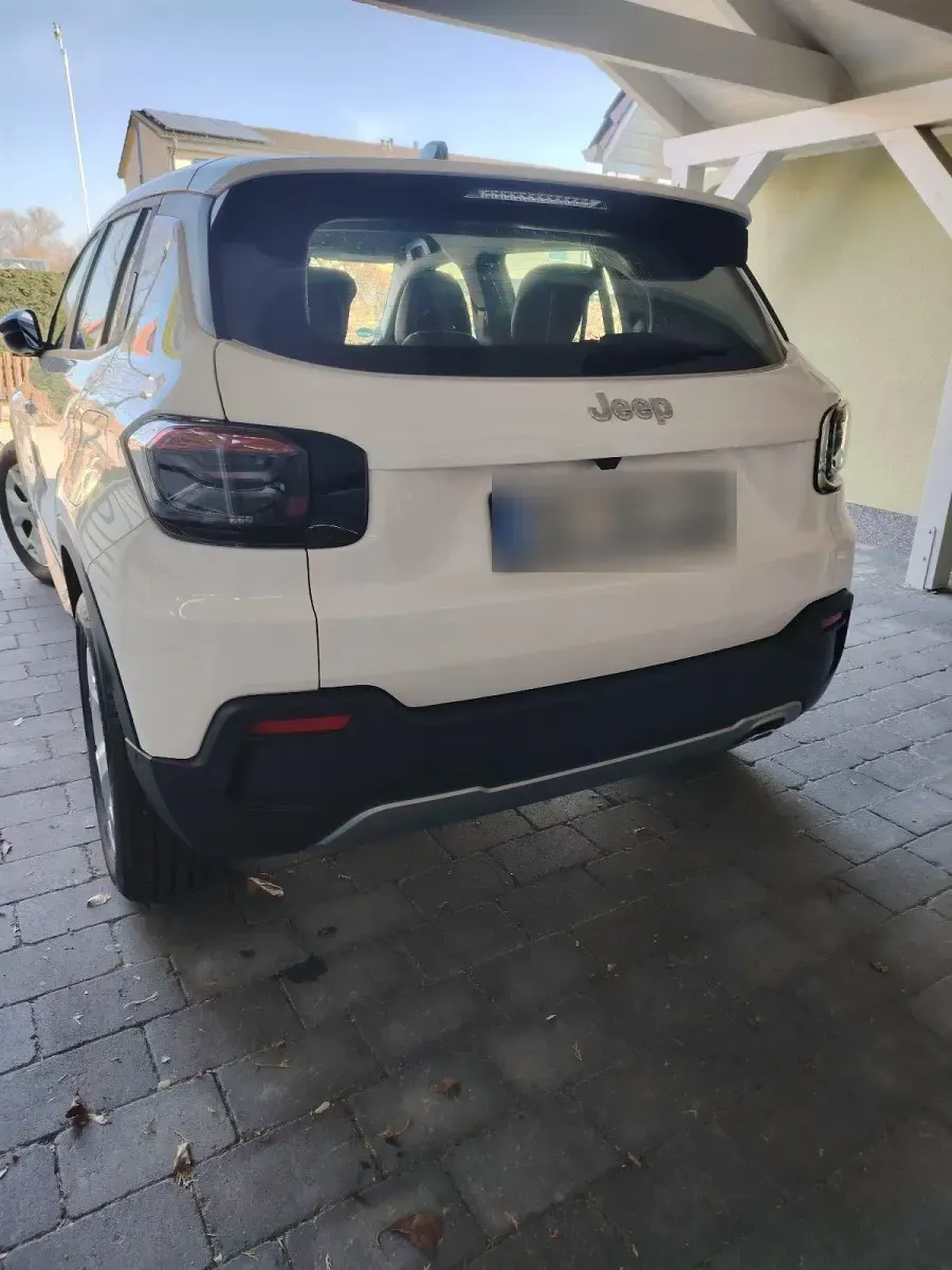 Gebraucht Jeep Avenger 101 PS (74 kW) 2024 Weiß SUV