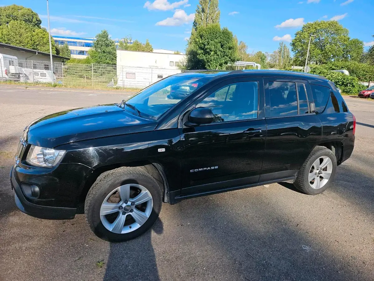 Gebraucht Jeep Compass Limited 170 PS (125 kW) 2012 Schwarz SUV