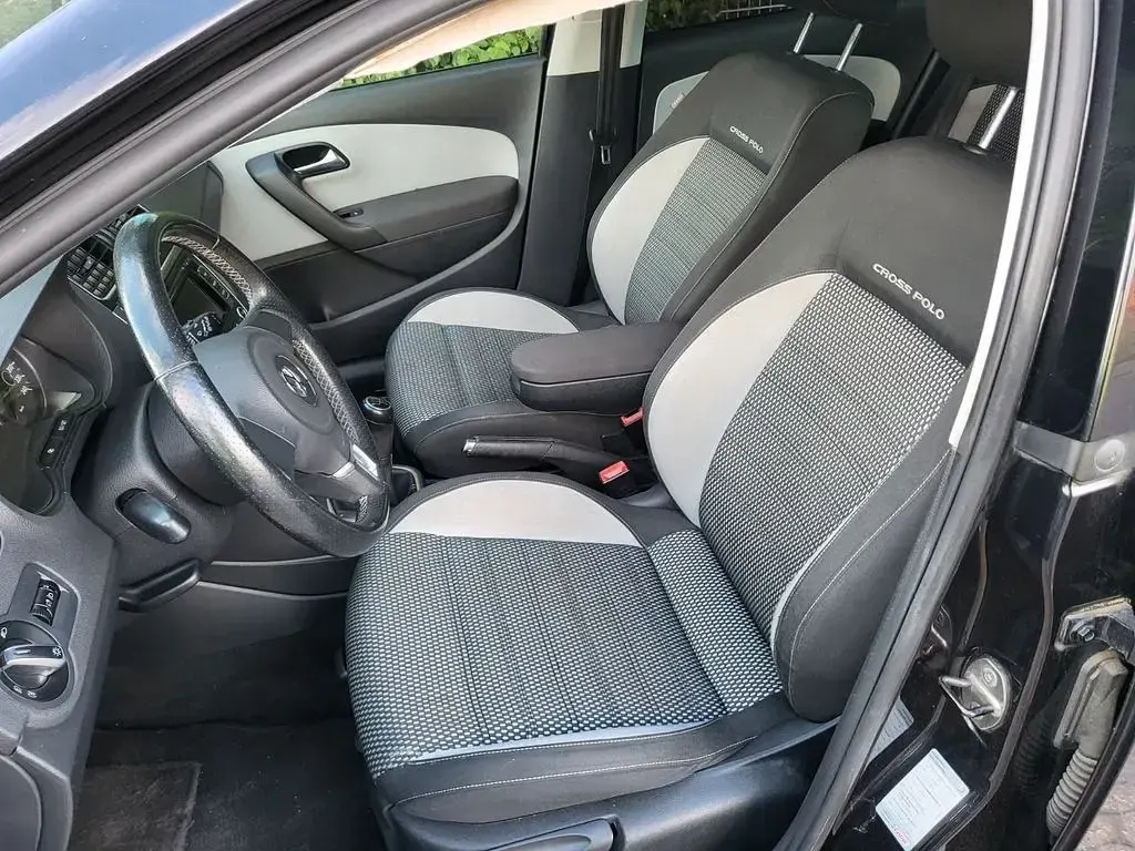 Gebraucht VW Polo Cross 105 PS (77 kW) 2011 Schwarz Kleinwagen