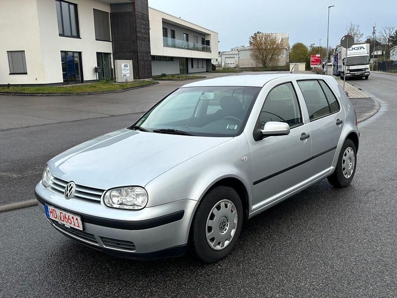 Gebraucht VW Golf IV 75 PS (55 kW) 2001 Silber Kleinwagen