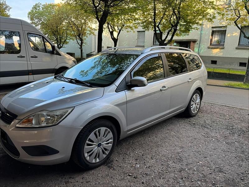 Gebraucht Ford Focus 111 PS (81 kW) 2010 Kombi