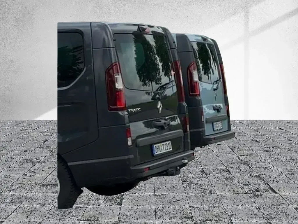 Nouvelle Renault Master 150 ch (110 kW) 2026 Gris Monospace