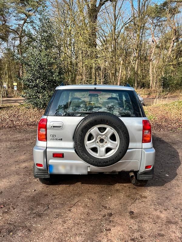 Gebraucht Toyota RAV4 125 PS (91 kW) 2002 Grau SUV