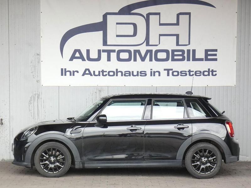 Second-hand Mini ONE 102 CP (75 kW) 2022 Negru Hatchback