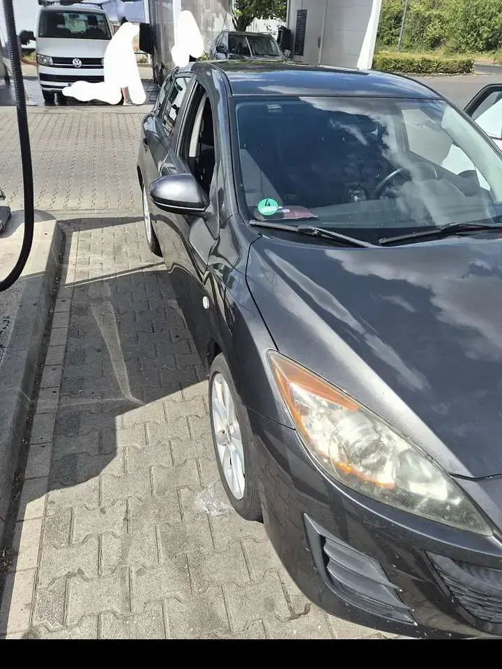 Gebraucht Mazda 3 Exclusive-Line 109 PS (80 kW) 2010 Grau Kleinwagen