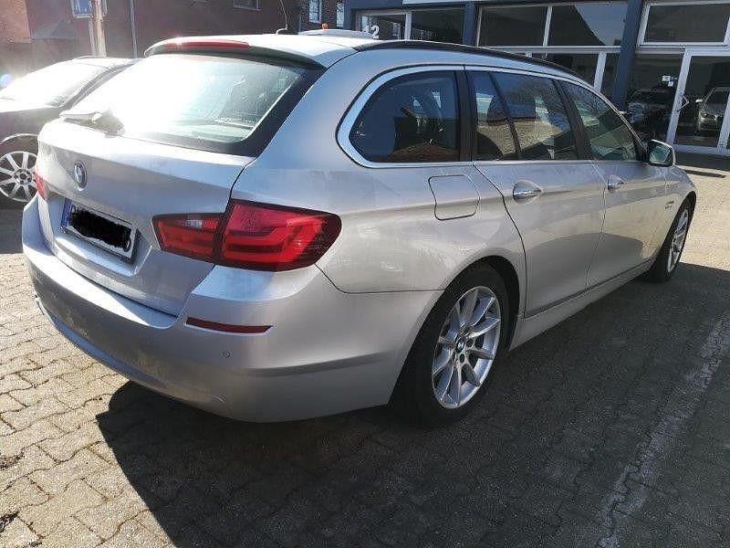 Gebraucht BMW 520 184 PS (135 kW) 2012 Silber Kombi