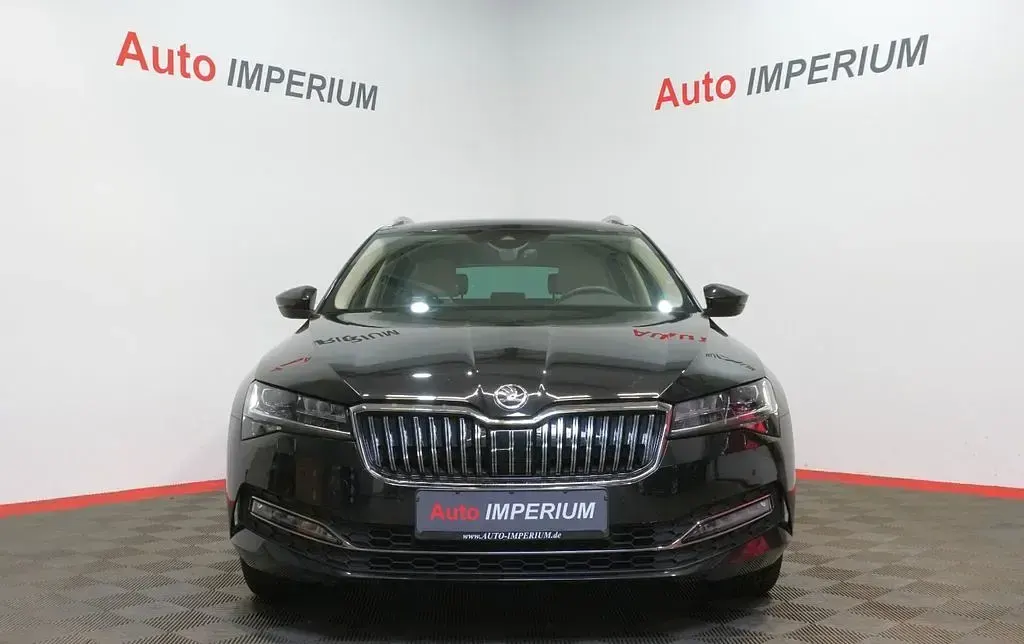 Gebraucht Skoda Superb Style 190 PS (139 kW) 2023 Schwarz Kombi