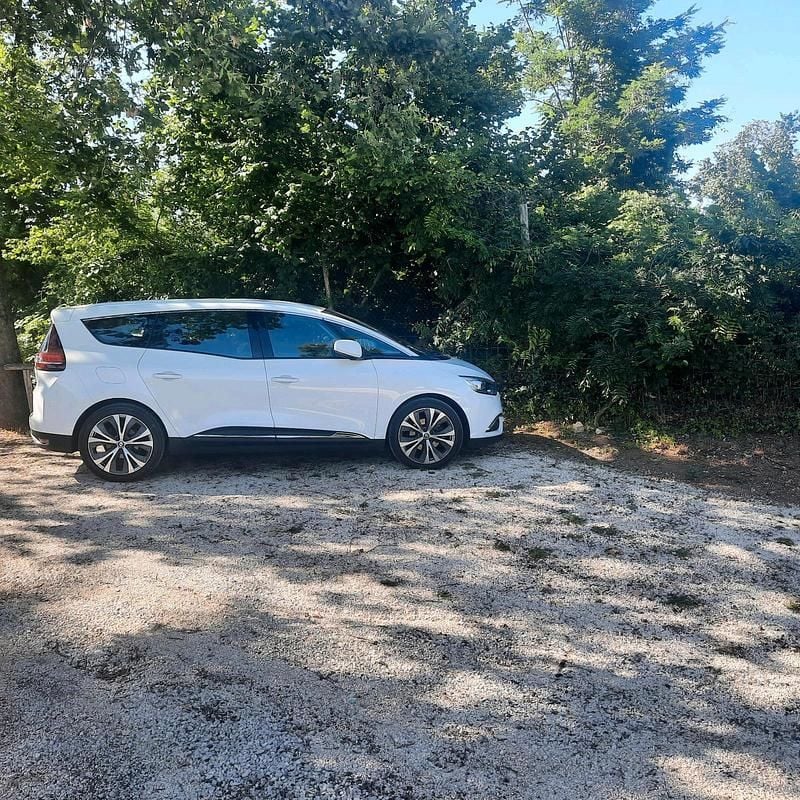 Gebraucht Renault Scenic E-Tech 115 PS (84 kW) 2017 Weiß SUV