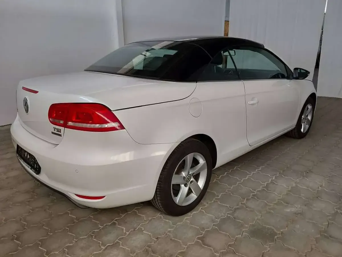 Usata VW Eos 122 CV (89 kW) 2014 Bianco Cabrio