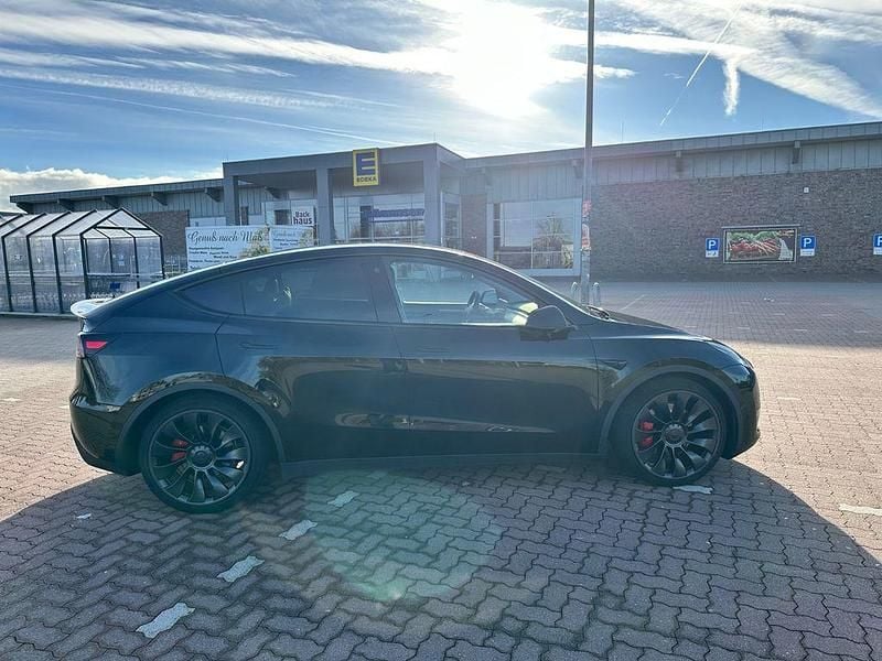 Gebraucht Tesla Model Y Performance 392 kW (534 PS) 2022 Schwarz SUV