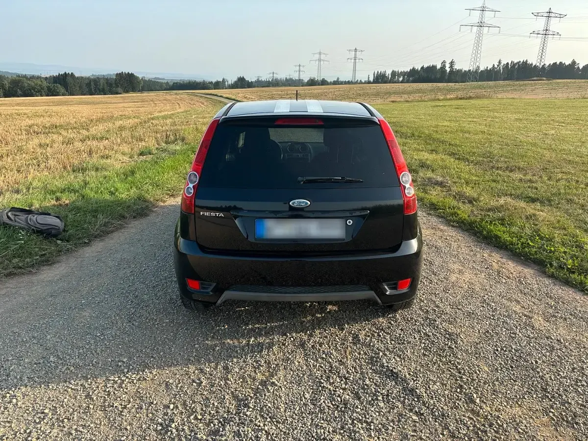 Gebraucht Ford Fiesta 69 PS (50 kW) 2007 Schwarz Kleinwagen