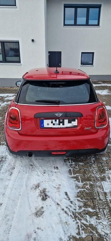 Gebraucht Mini ONE 102 PS (75 kW) 2019 Rot Kleinwagen