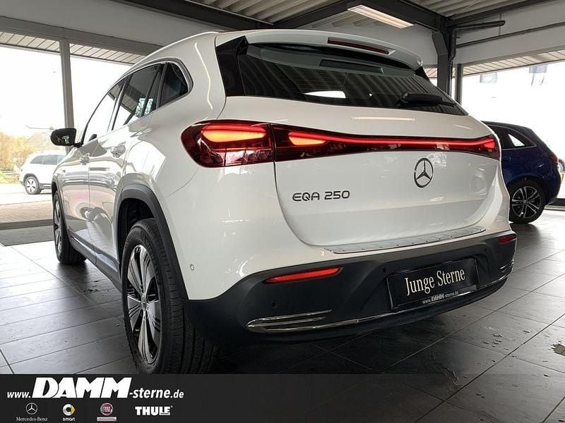 Gebraucht Mercedes EQA250 Progressive 139 kW (190 PS) 2025 Polarweiß SUV