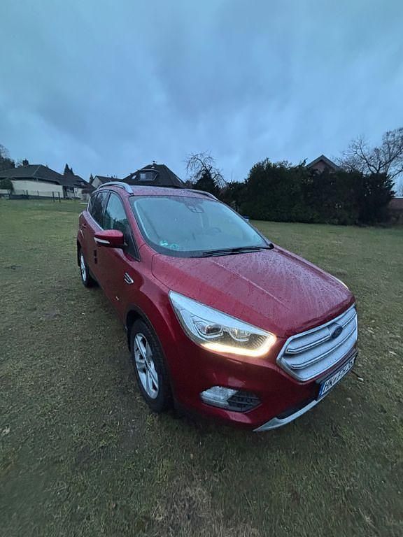 Gebraucht Ford Kuga ST 180 PS (132 kW) 2017 Rot SUV